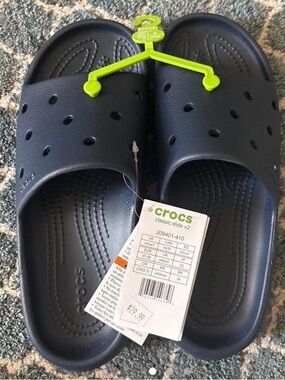 CROCS Classic Slide V2 in Navy with Lime Hanger
